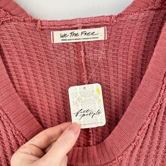 We The Free Cropped Sweater Women Small Pink Waffle Knit Dolman Sleeve Oversized - Picture 8 of 11